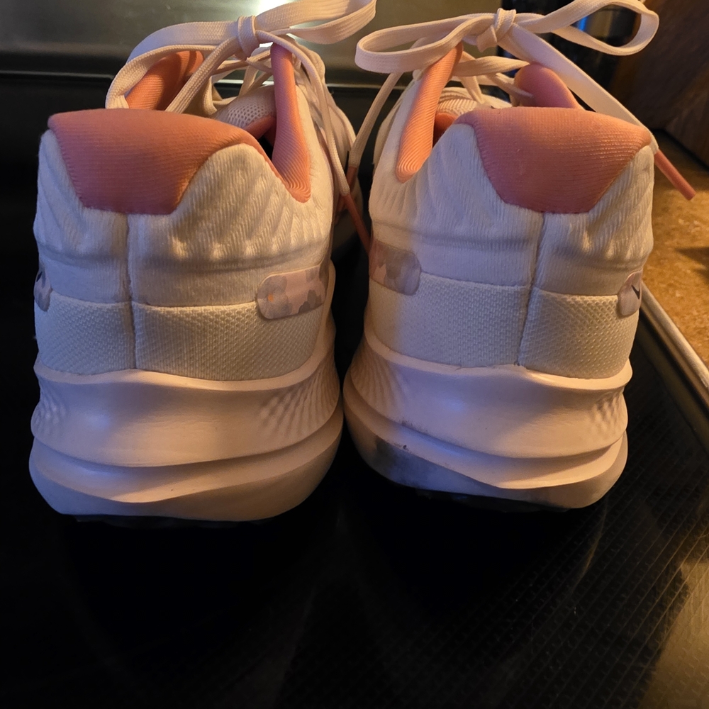 Nike Quest 5 Premium Pink Pearl Floral Running Shoes 8 - Picture 7 of 12